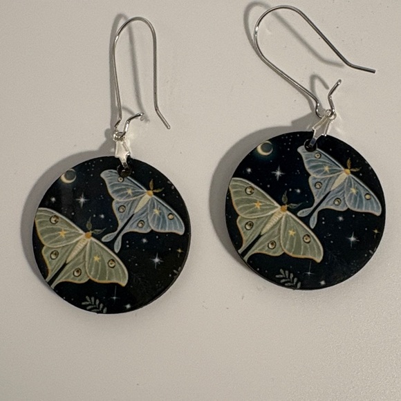 Moth earrings - Picture 3 of 7